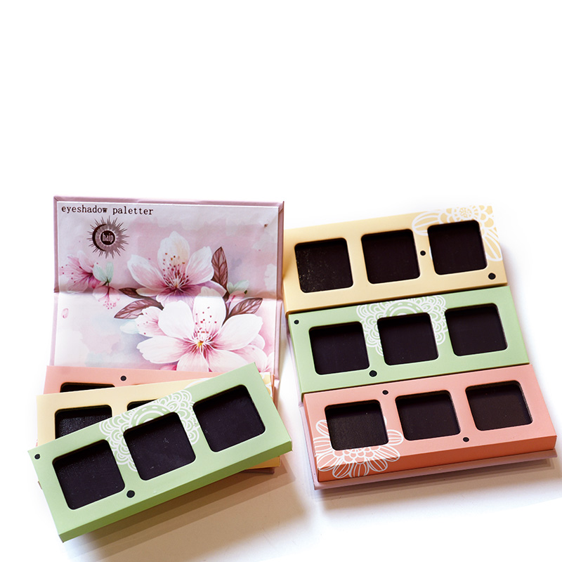 Mobile And Interchangeable Small Eyeshadow Box